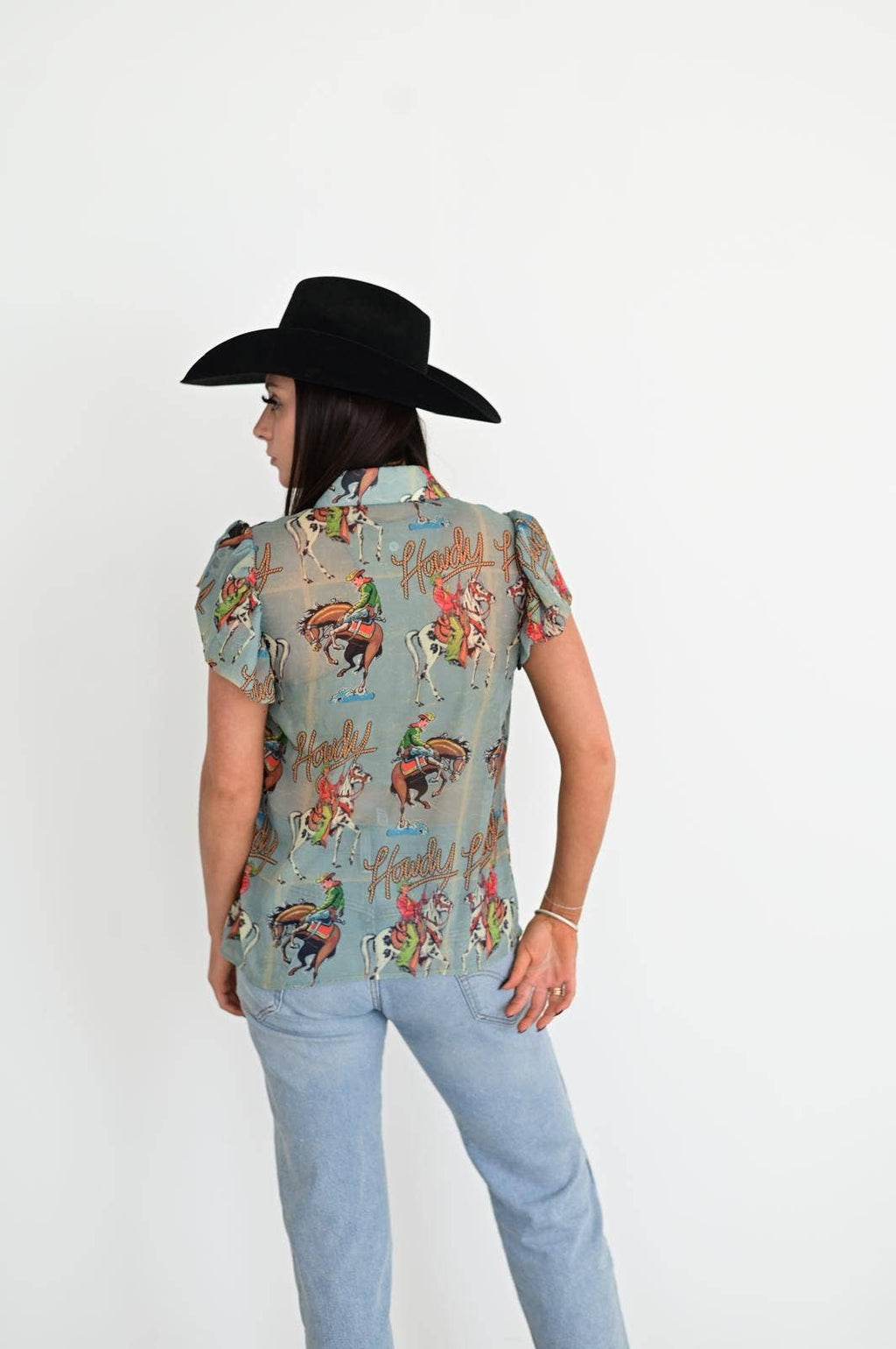 TH199 HOWDY FLUTTER SLEEVE BLOUSE