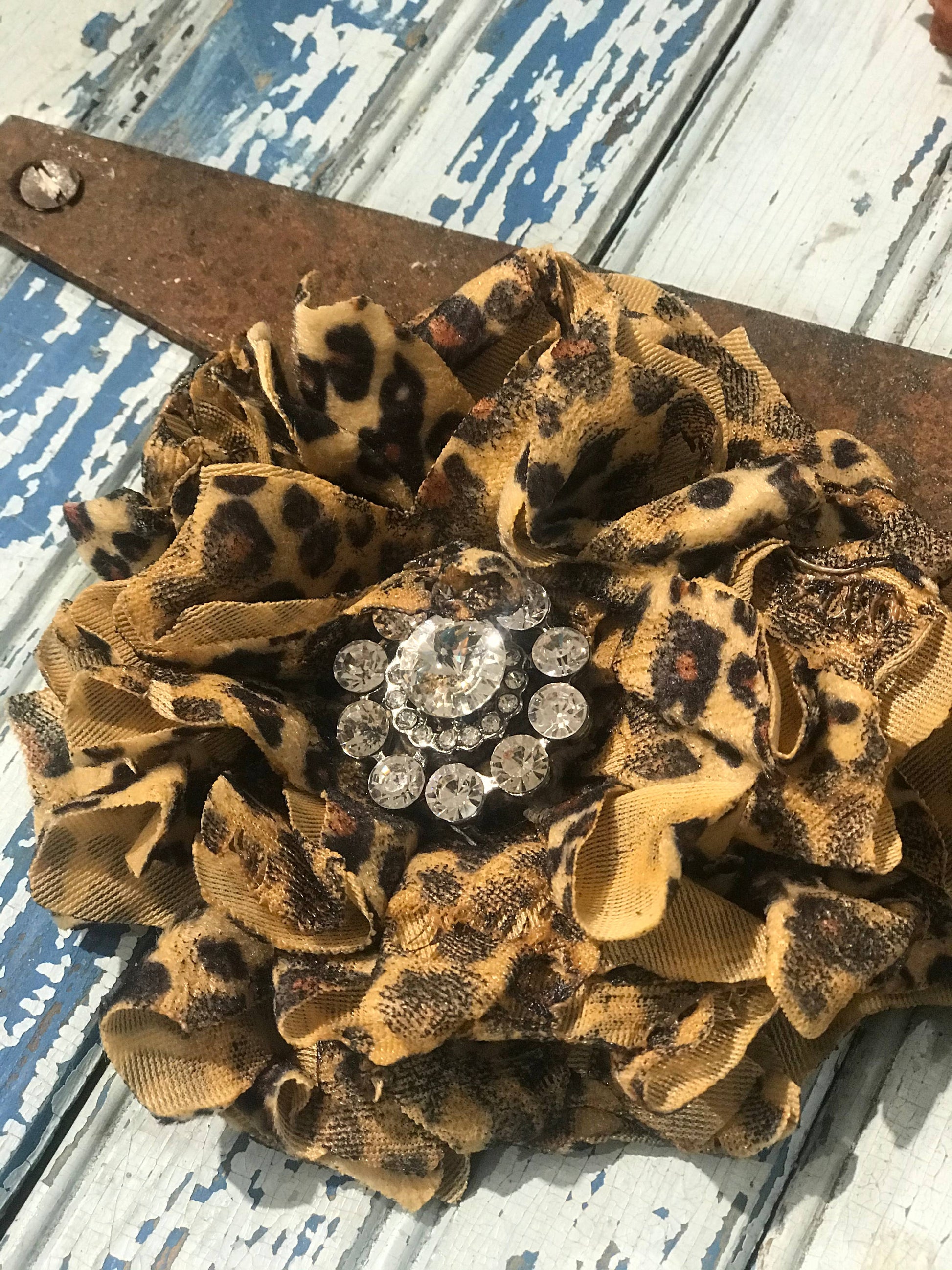 VINTAGE VELVET LEOPARD FLOWER PIN