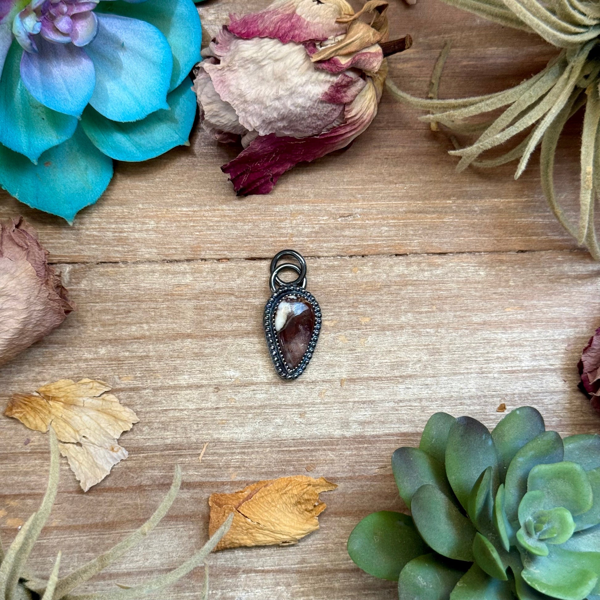 mj pendant wild horse small