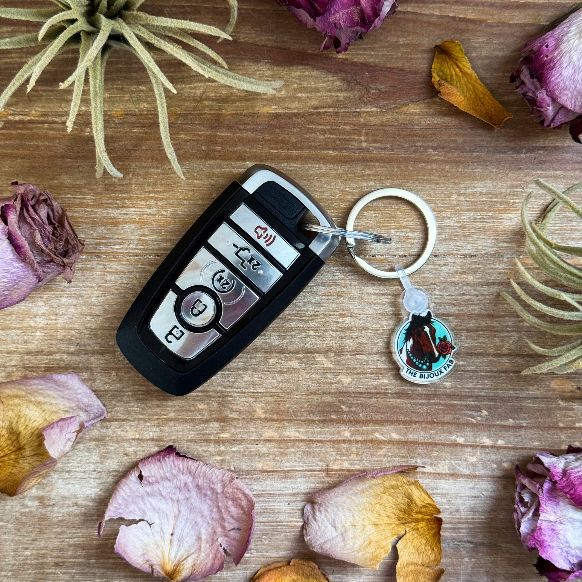 Bijoux FAB Character Keychain – Fabienne, Devon & Trouble