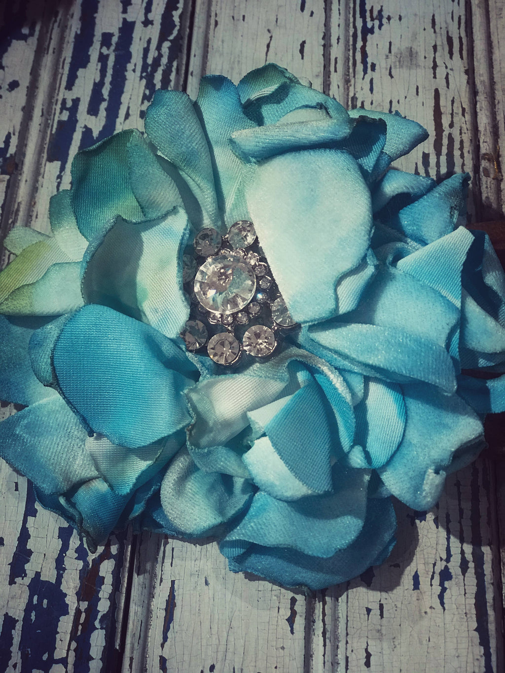VINTAGE VELVET HANDMADE TURQUOISE PIN